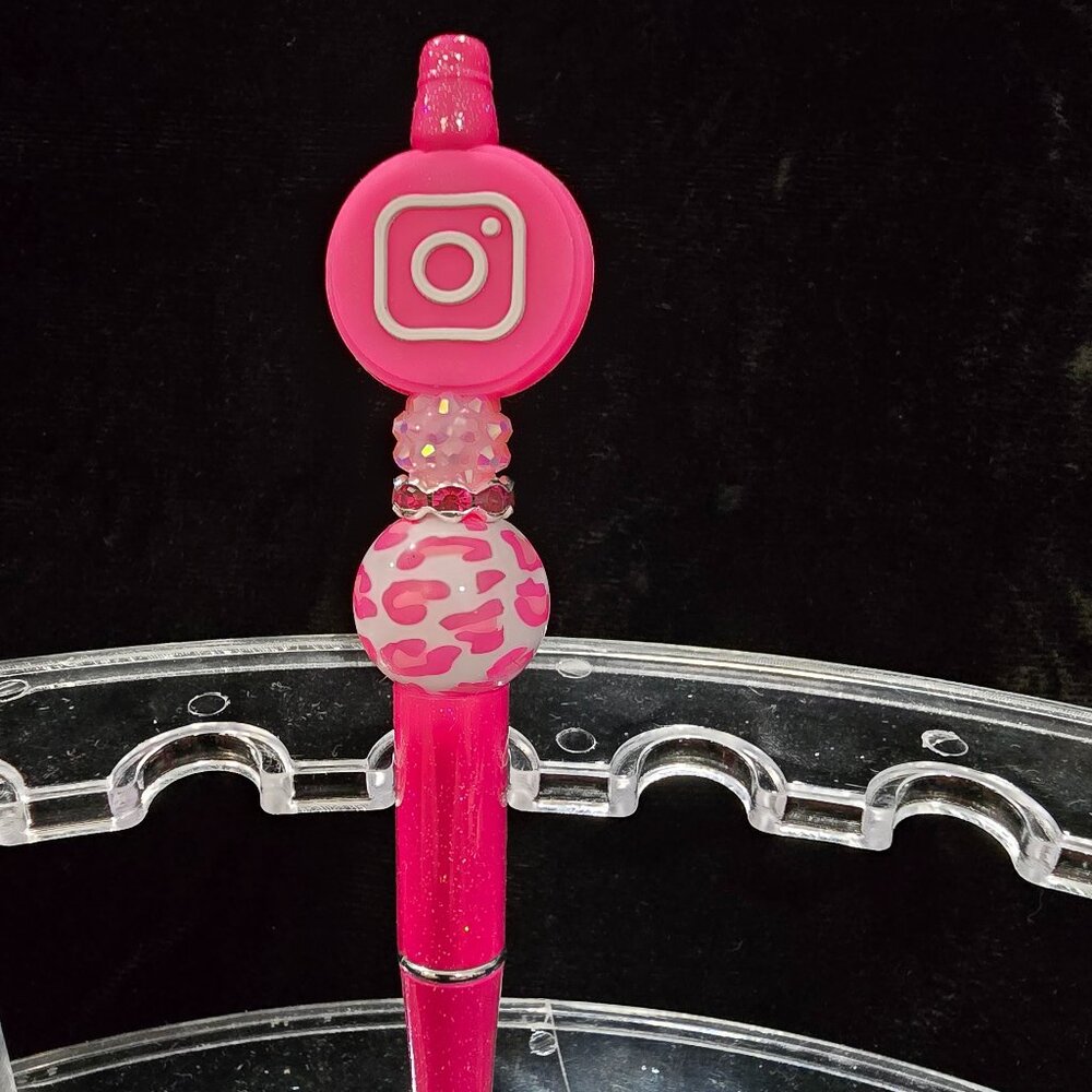 Pick-a-Pretty Pink Pen "Insta Logo" by PenGwensPosh